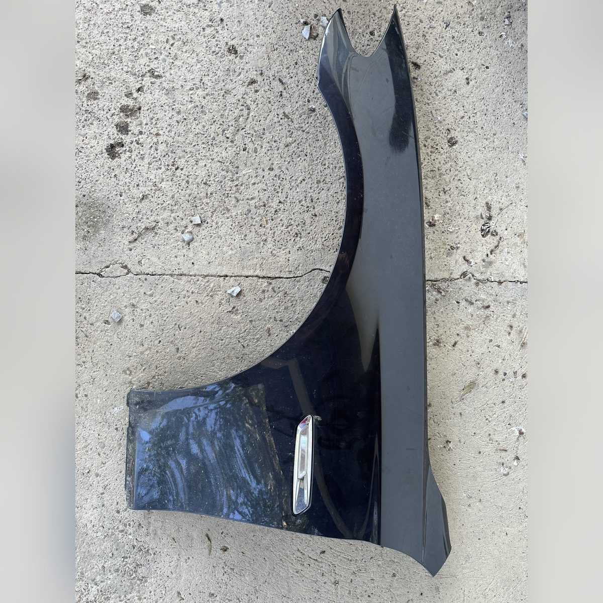 Aripa fata stanga BMW F10 F11 stanga, Sophisto Grey, cu grila laterala 535i xDrive 2013 – poza 2