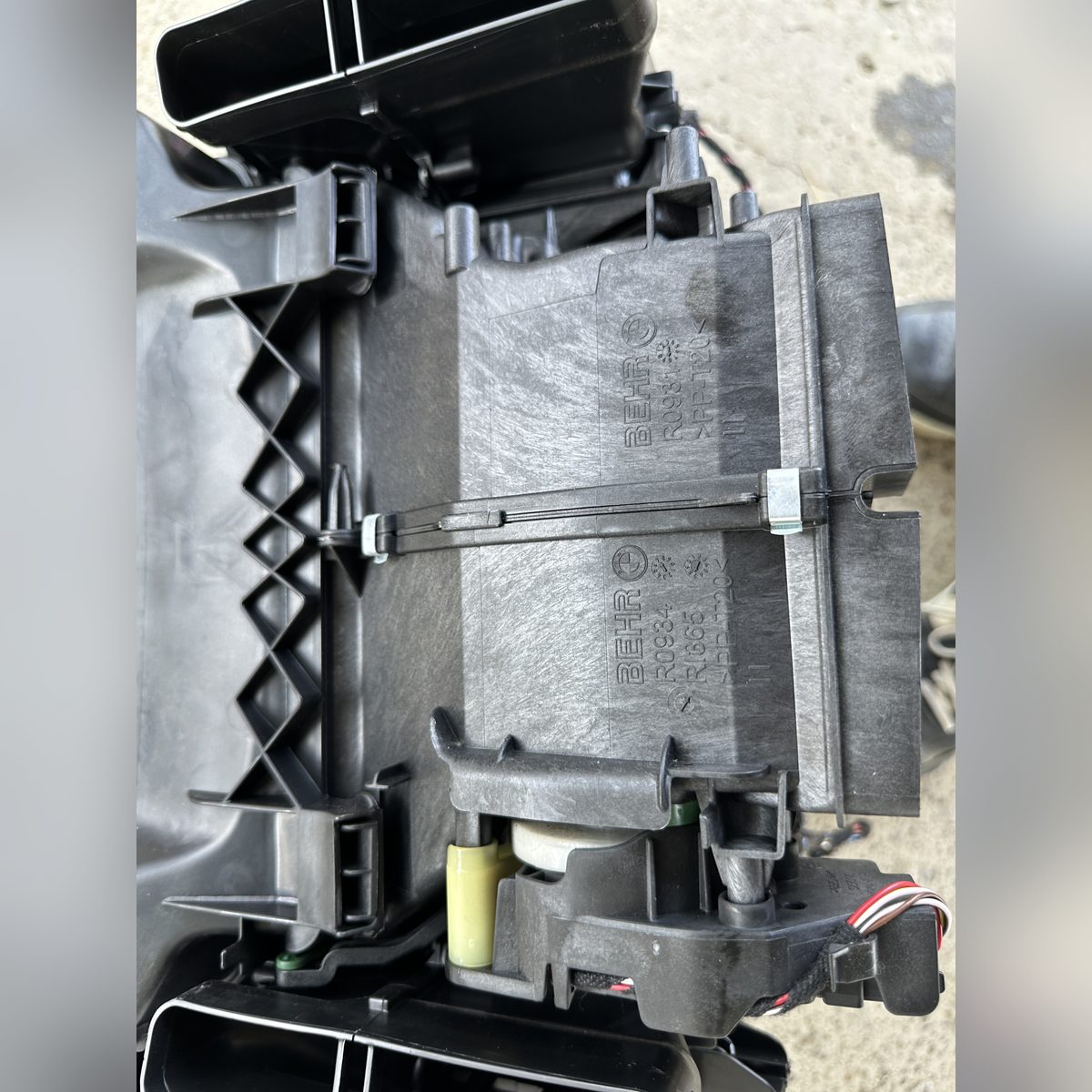 Bloc climatizare aeroterma completa Behr cu supapa expansiune BMW F10 F11 9202574 – poza 2