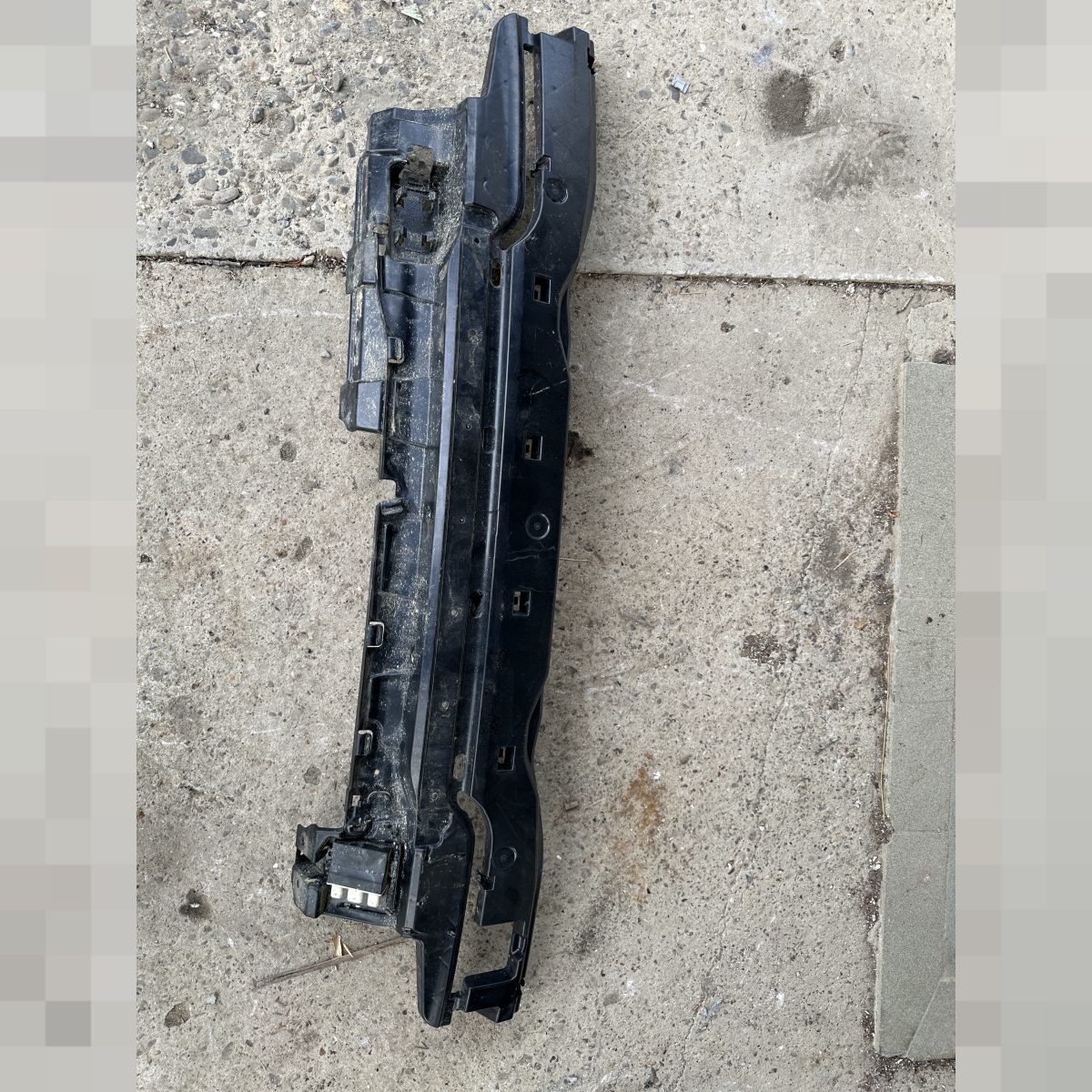 BMW 5 F10 F11 Suport montare bară spate, Traversa – poza 1