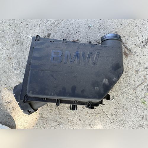 Carcasa filtru aer Bmw seria 5/6/7/X3/X4 F10 f25 f26 f01 f07 f06 benzina N55 cod 7583725