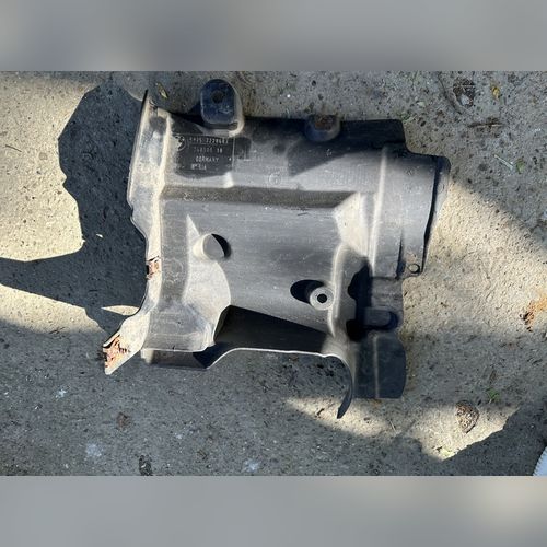 Carenaj ghidaj aer fata stanga BMW F10 F11 51757228687 stanga