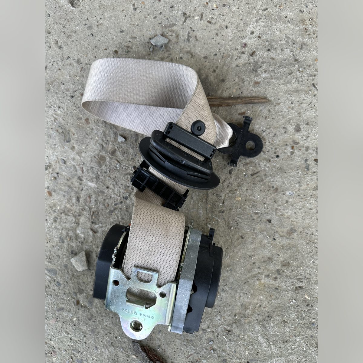 Centura siguranta fata dreapta bej BMW F10 535i xDrive 2013 – poza 2