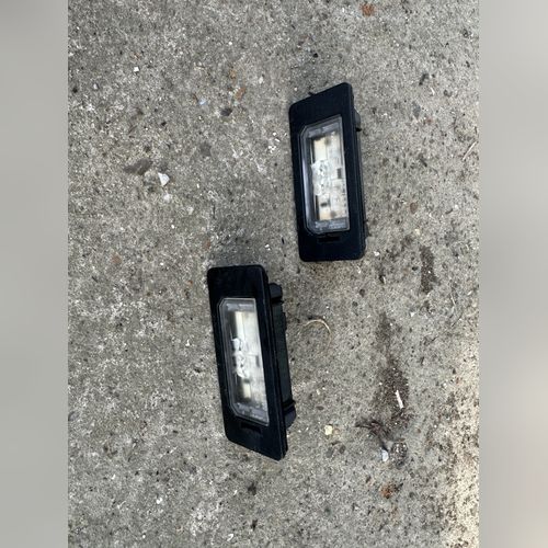 Lampi numar LED stanga si dreapta BMW F10 F11 F01 F06 F12 E70 E90 63267193293 stanga si dreapta