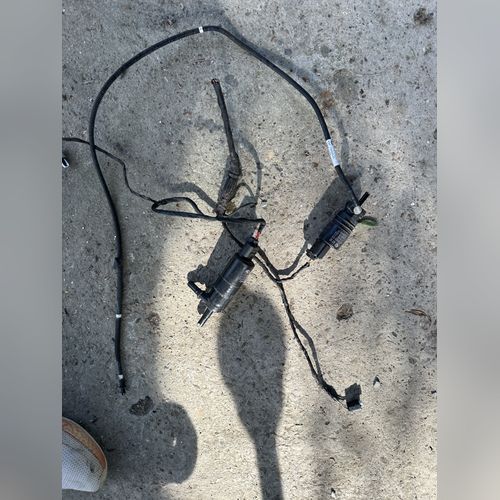 Pompe spalare parbriz si faruri cu cablaj BMW F10 F11 F01 F07 67637217792 6934160