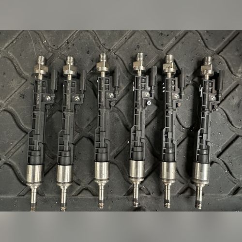 Set 6 injectoare benzina Bosch BMW F10 F01 F07 E90 E70 N55 13647597870