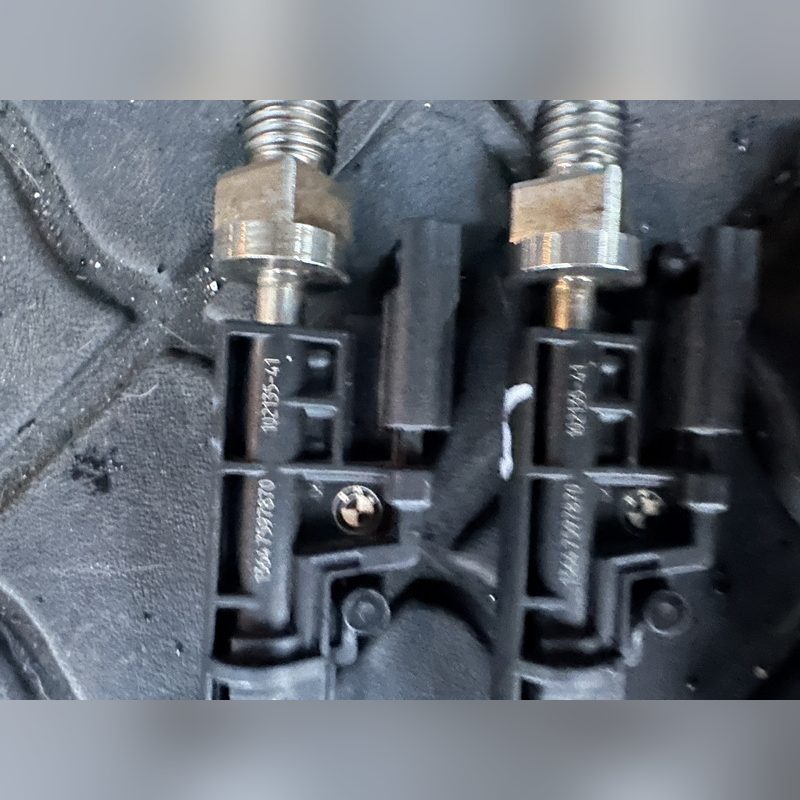 Set 6 injectoare benzina Bosch BMW F10 F01 F07 E90 E70 N55 13647597870 – poza 2