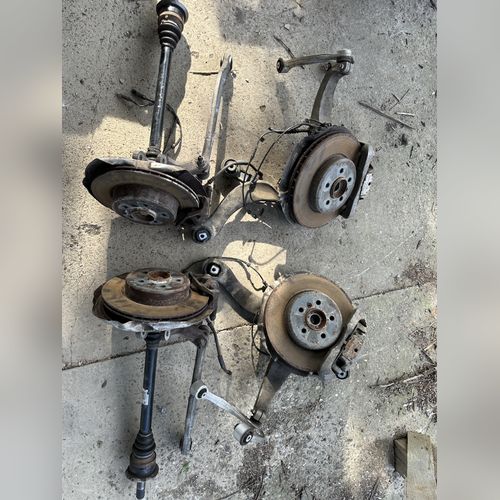 Set fuzete fata si spate cu butuci, discuri, brate si planetare spate BMW F10 xDrive 535i 2013