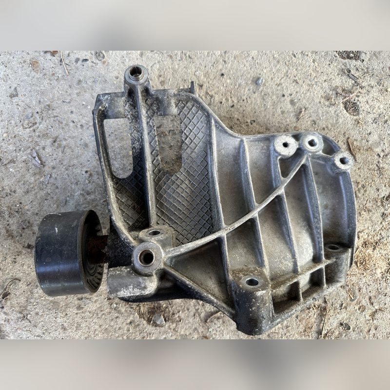 Suport compresor clima cu rola BMW F10 F07 F01 N55 64557585167 – poza 2