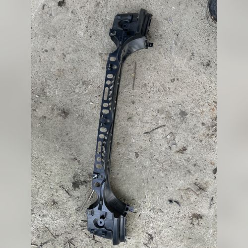 Suport plastic bara (ghidaj central) BMW F10 F11 535i xDrive 2013