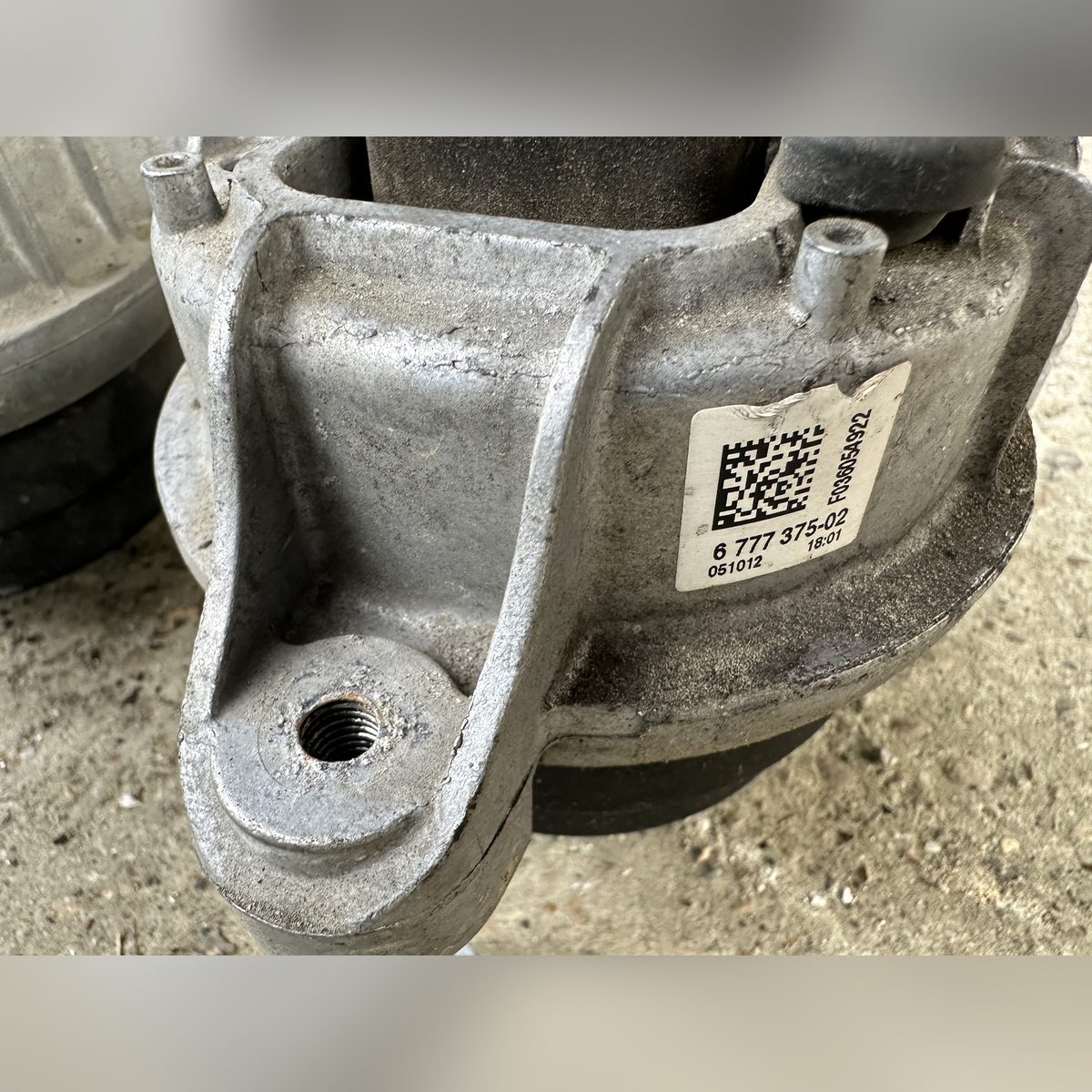 Tampoane motor stanga si dreapta BMW F10 F06 F12 F01 N55 6777375 6781562 xDrive, stanga si dreapta – poza 3