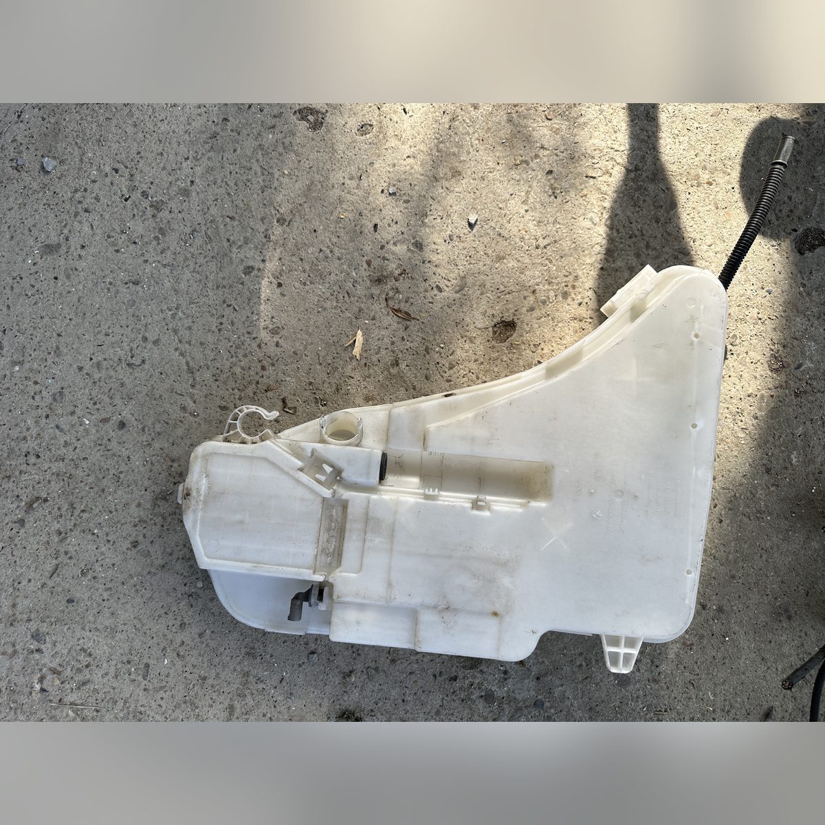 Vas lichid spalare parbriz BMW F10 F11 7269663 7269664 7269665 cu spalare faruri – poza 2